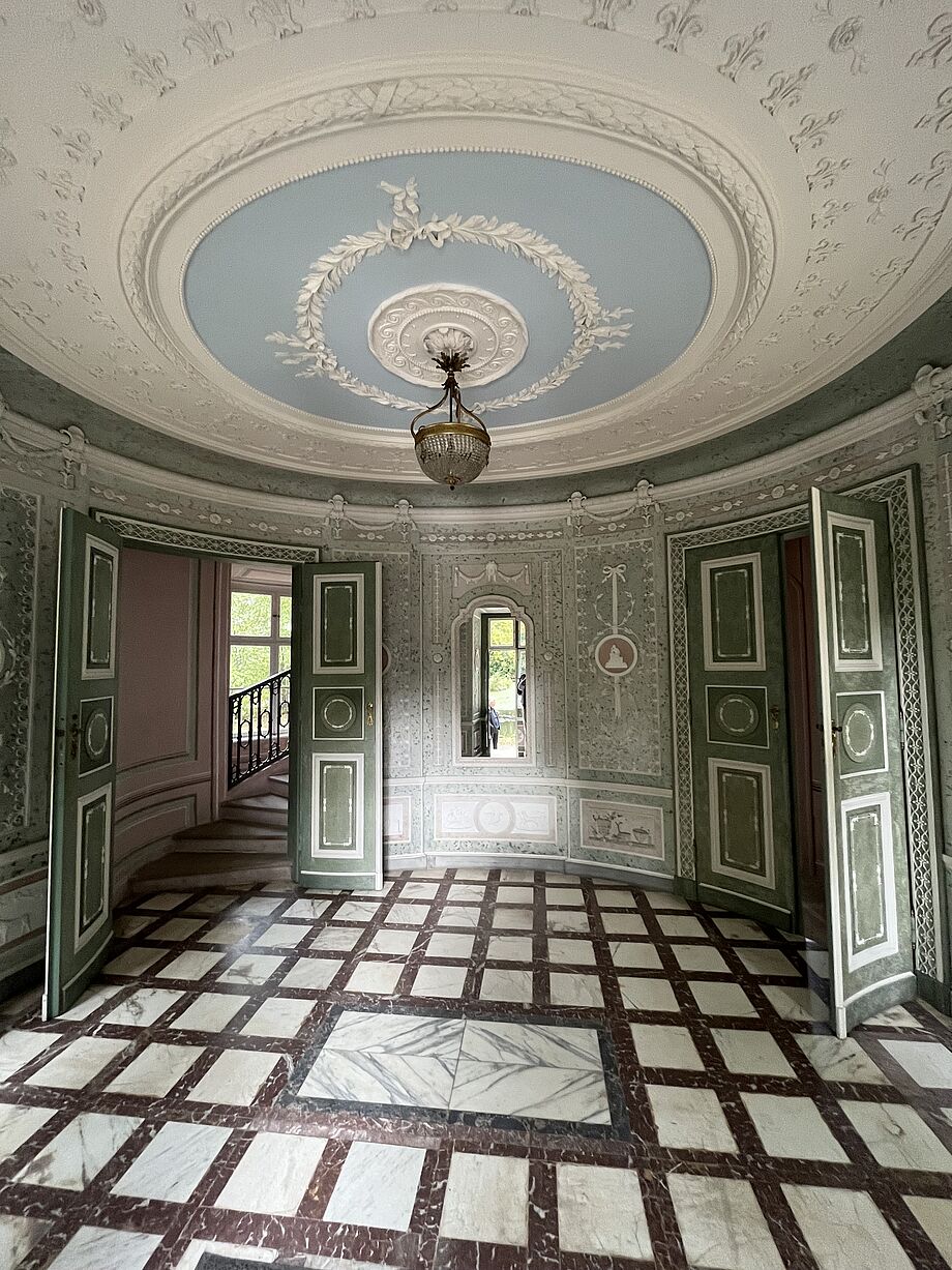 Der englische Pavillon im Schlosspark von innen, Foto: Thomas Bürger